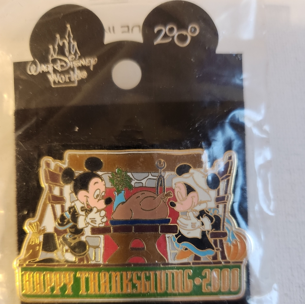 Disney 2000 Thanksgiving pin